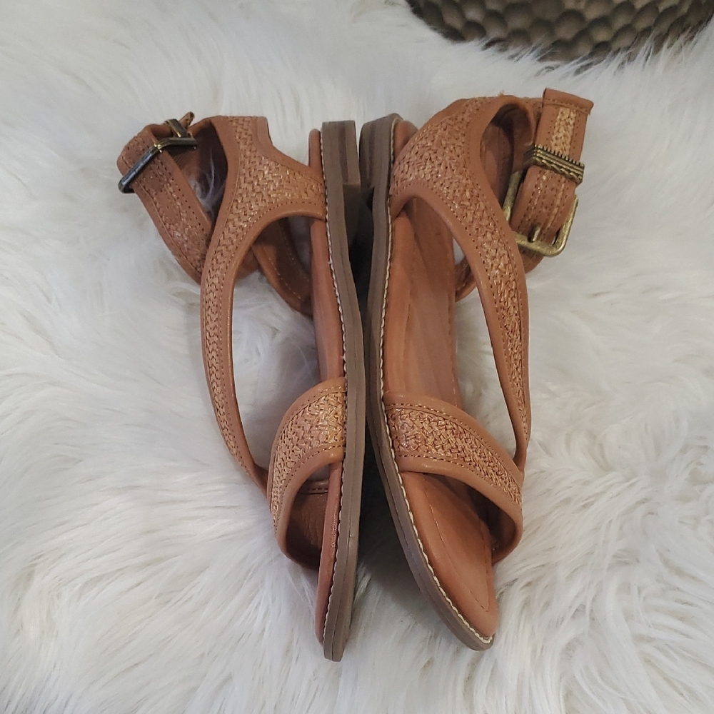 Crown Vintage Tan Sandals with Braided Straps - Picture 12 of 16